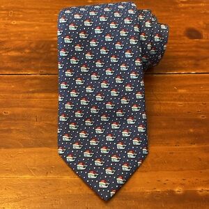 Vineyard Vines Mens Blue Santa Hat Whale Christmas  Silk Tie 60 inches